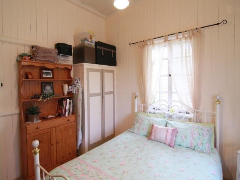 5 Bristol Street, Newtown QLD 4350