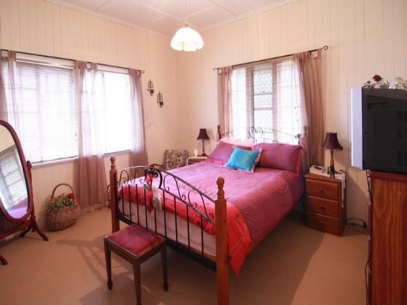 5 Bristol Street, Newtown QLD 4350
