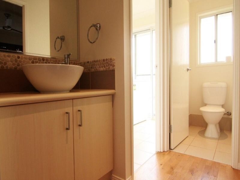 10 Edwin Street, Westbrook QLD 4350