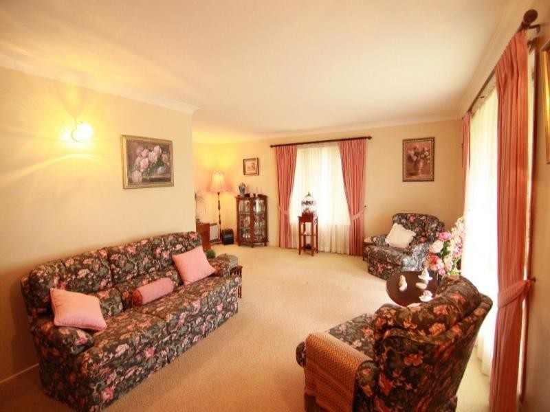 27 Jull Drive, Centenary Heights QLD 4350