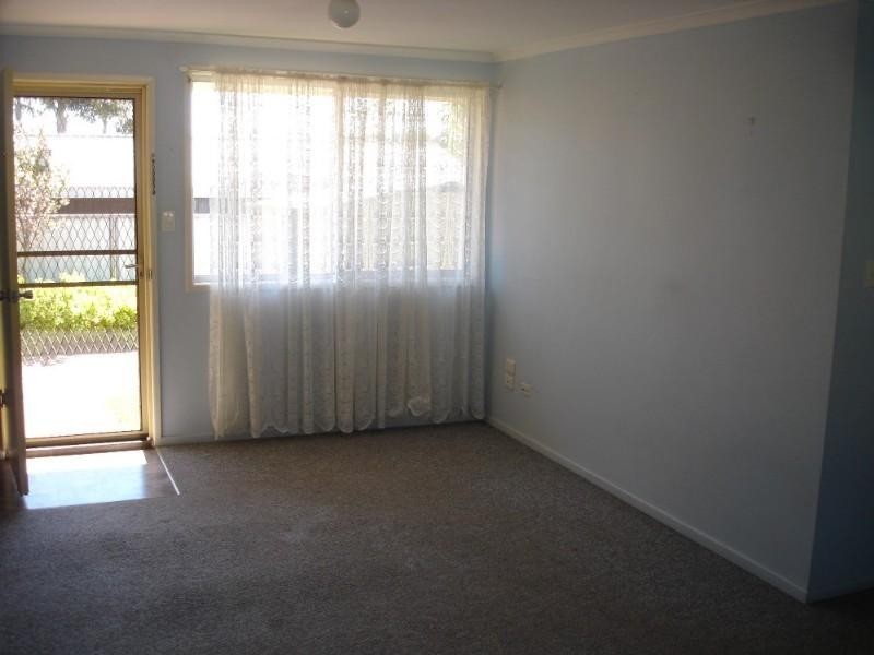 2/36 Esmond Street, Rockville QLD 4350