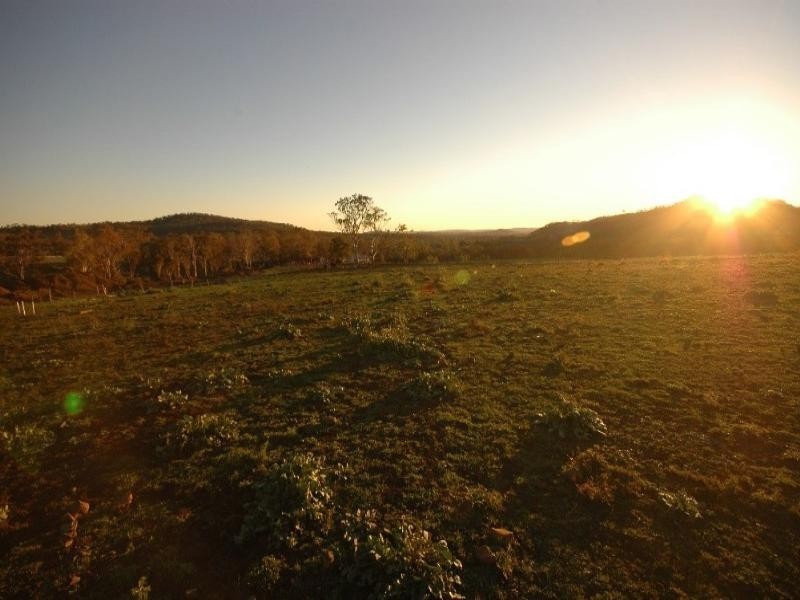 190 Sunset View, Glenvale QLD 4350