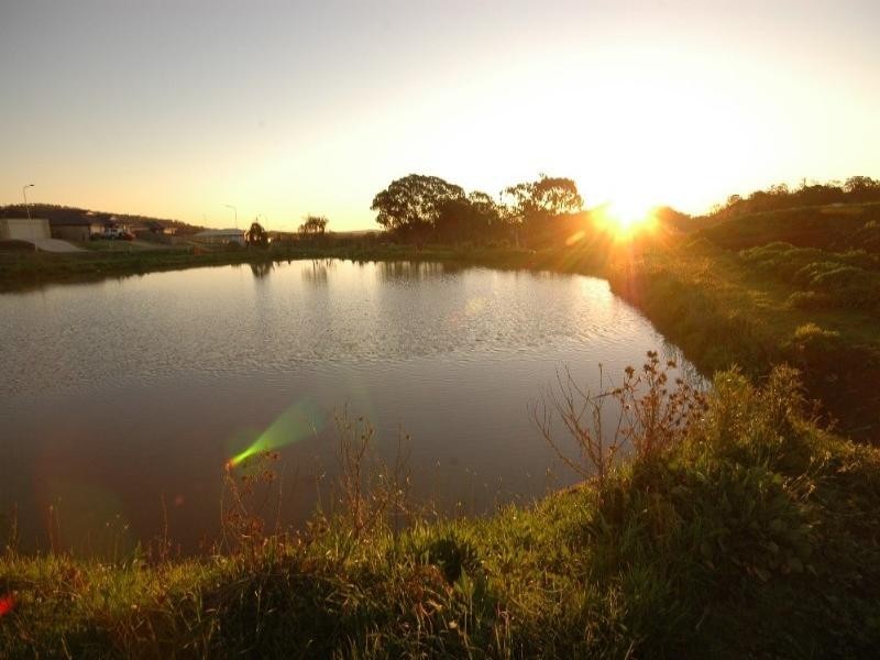 194 Sunset View, Glenvale QLD 4350