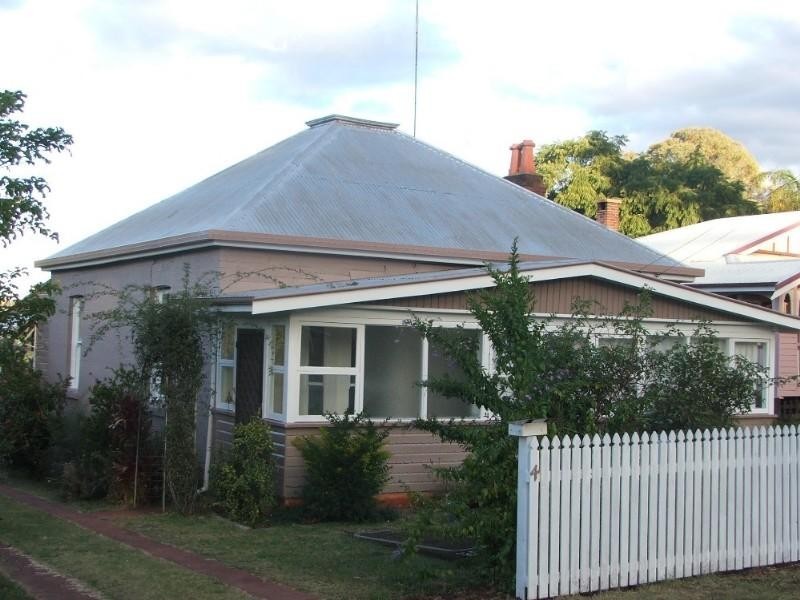 4 Cecil Street, Toowoomba City QLD 4350
