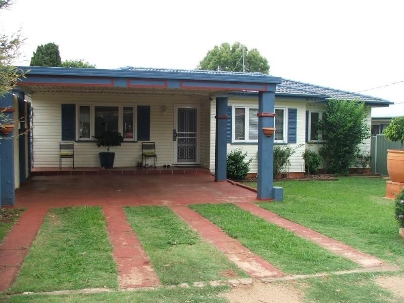 254 Tor Street, Newtown QLD 4350