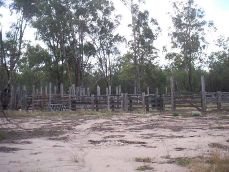 - Quemoi Road, Cecil Plains QLD 4407