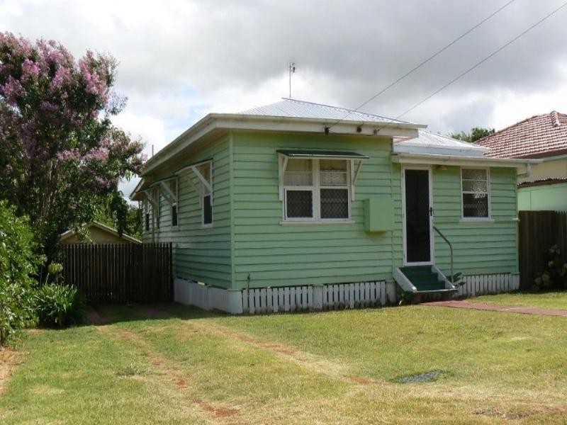 5 Park Street, Rockville QLD 4350