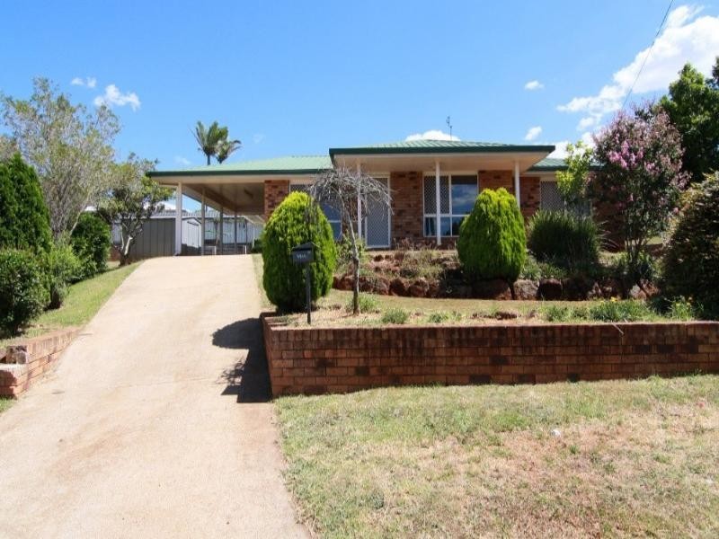 16 Reisling Court, Wilsonton Heights QLD 4350