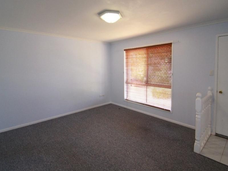 16 Reisling Court, Wilsonton Heights QLD 4350