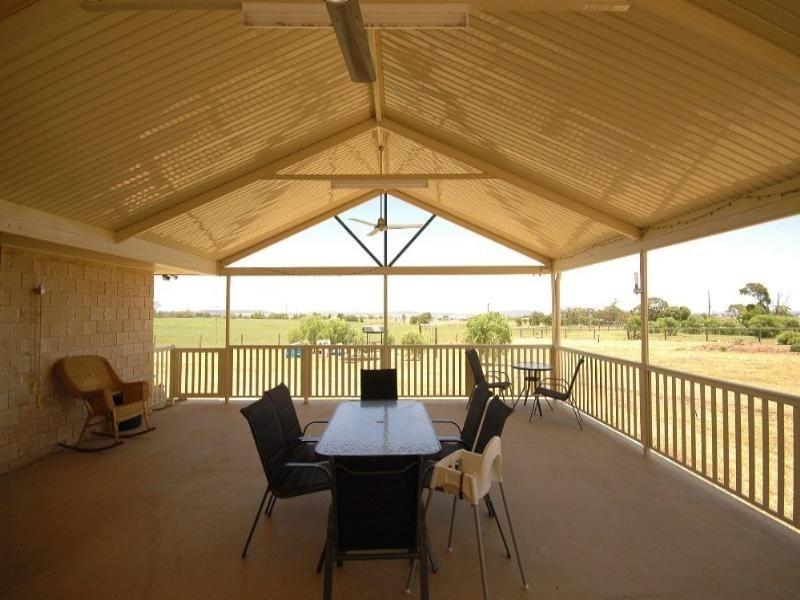 25 Stark Drive, Toowoomba QLD 4350