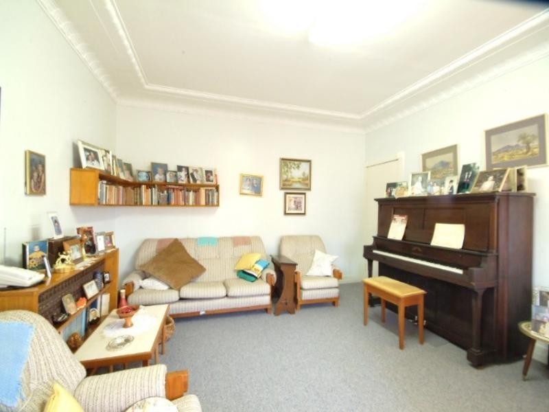 10 Ranfurley Street, Newtown QLD 4350