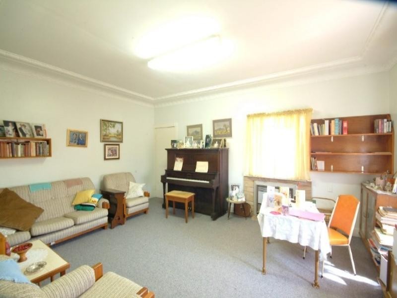 10 Ranfurley Street, Newtown QLD 4350