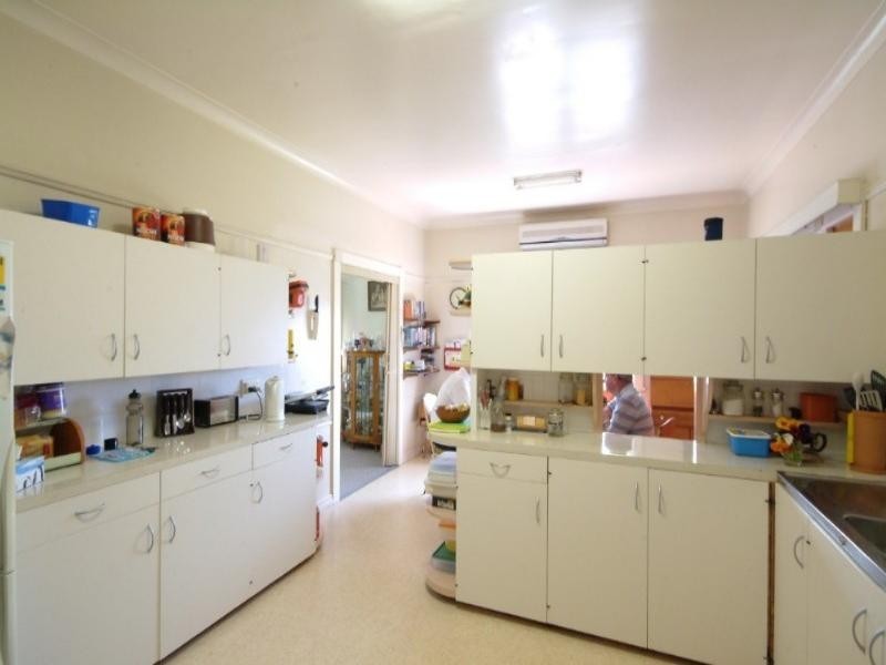 10 Ranfurley Street, Newtown QLD 4350