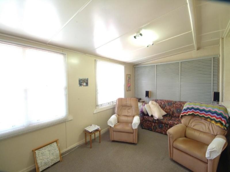 10 Ranfurley Street, Newtown QLD 4350