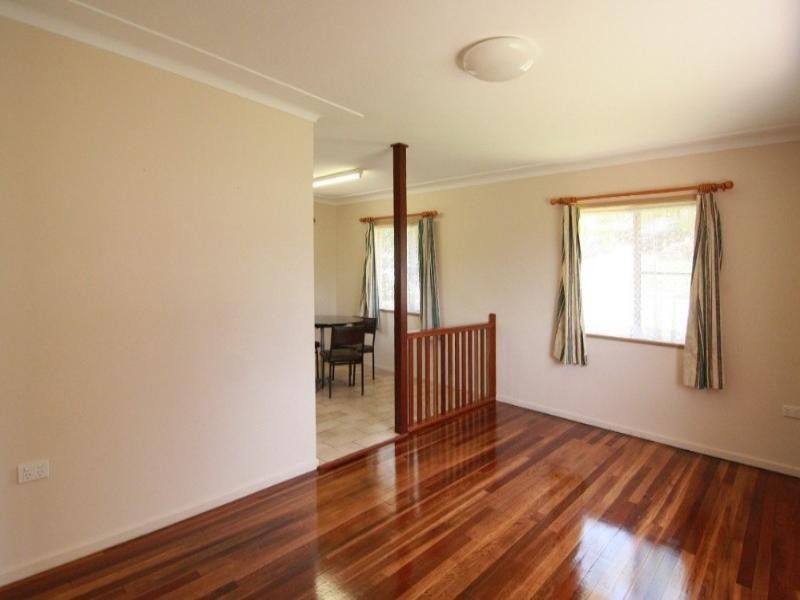 35 North Street, Mount Lofty QLD 4350