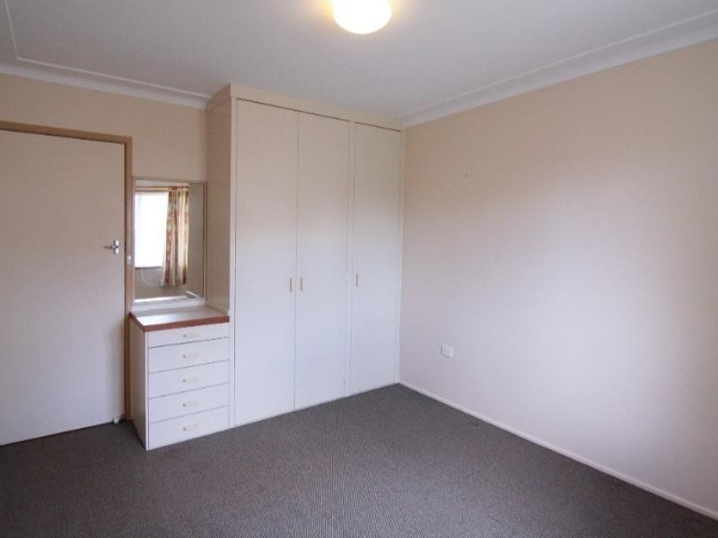 35 North Street, Mount Lofty QLD 4350