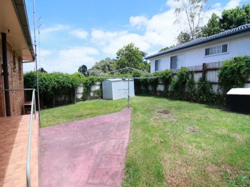35 North Street, Mount Lofty QLD 4350