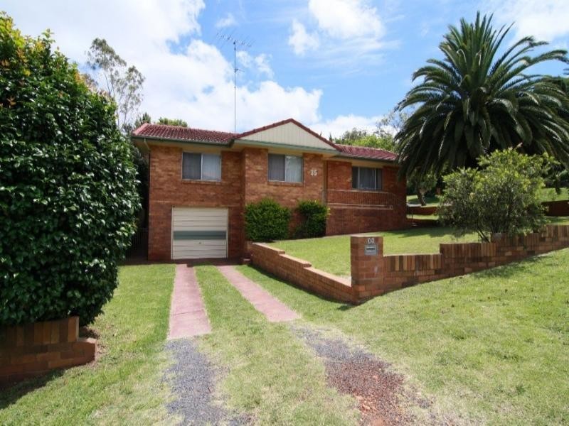 35 North Street, Mount Lofty QLD 4350