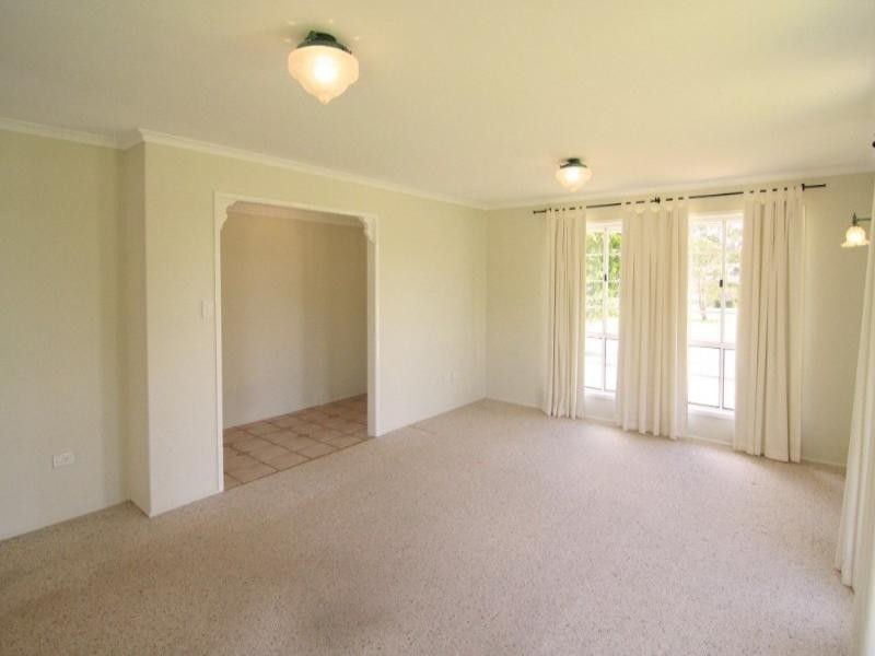 8 Robindale Drive, Darling Heights QLD 4350