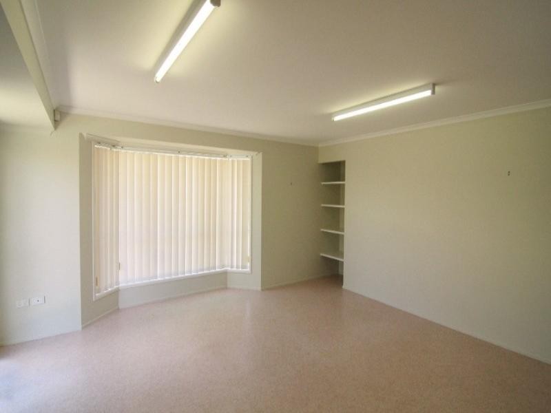 8 Robindale Drive, Darling Heights QLD 4350