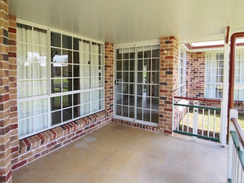 8 Robindale Drive, Darling Heights QLD 4350