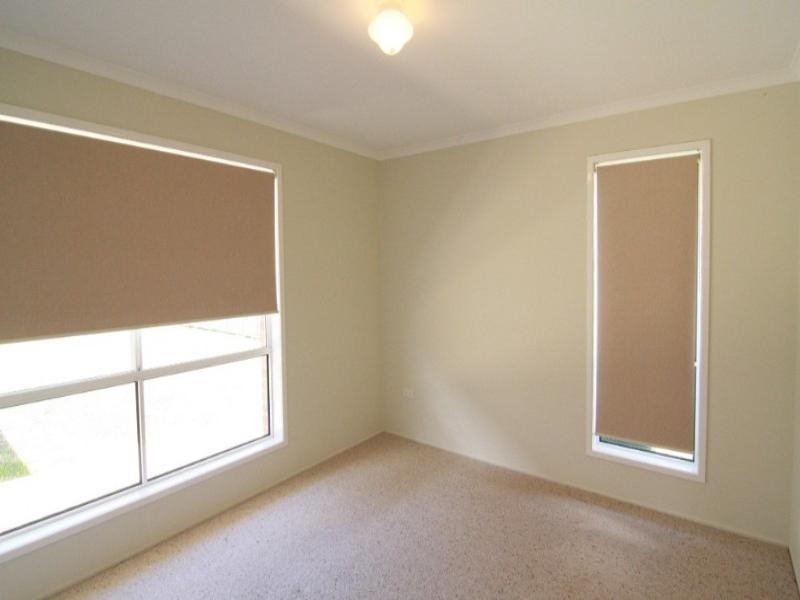 8 Robindale Drive, Darling Heights QLD 4350