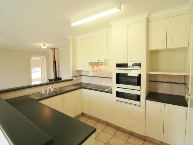 8 Robindale Drive, Darling Heights QLD 4350