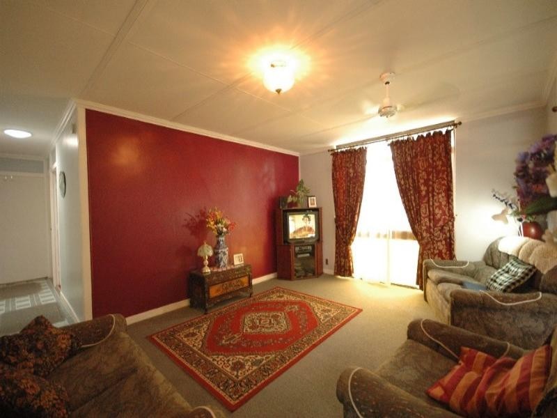 50 Hampton Street, Harristown QLD 4350