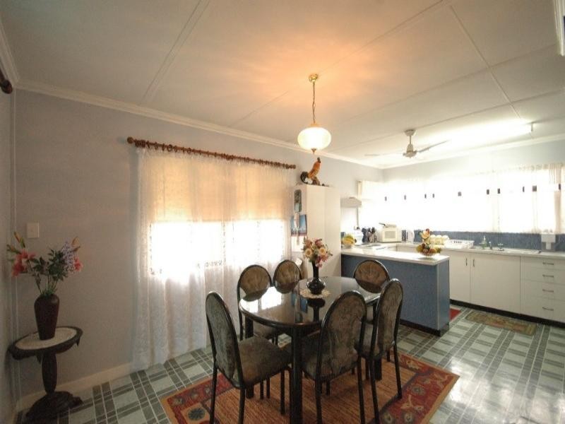 50 Hampton Street, Harristown QLD 4350