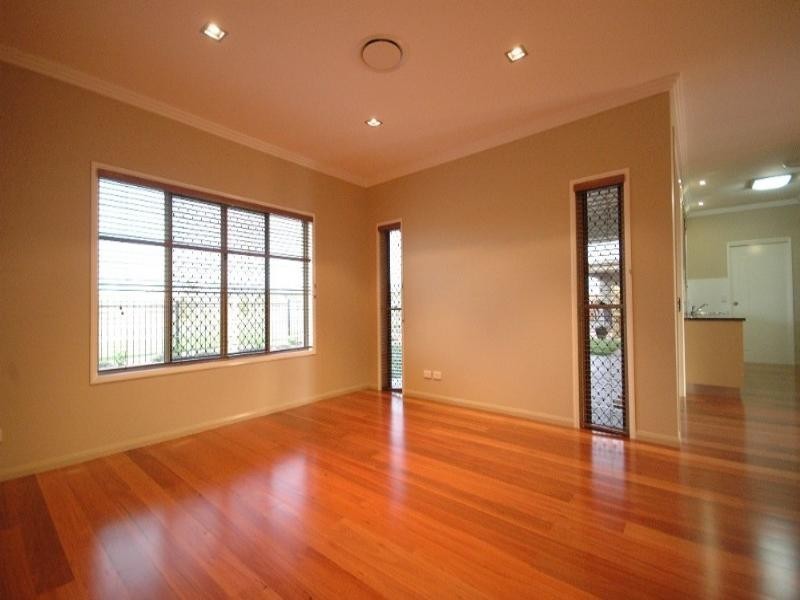 2/ Highgrove Drive, Highfields QLD 4352