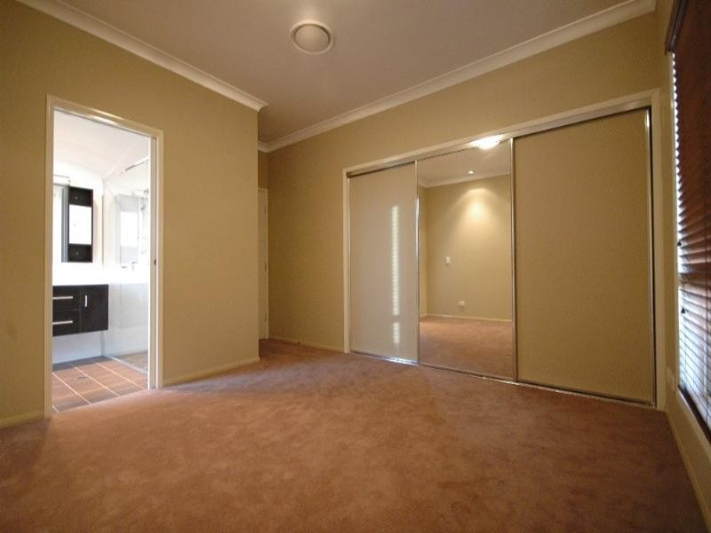 2/ Highgrove Drive, Highfields QLD 4352
