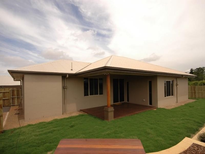 2/ Highgrove Drive, Highfields QLD 4352