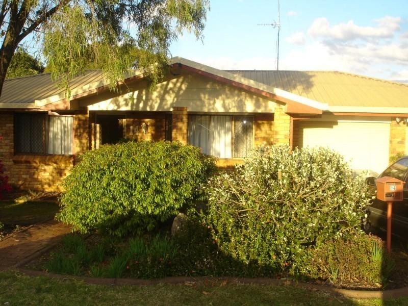 14 Elliot Street, Kearneys Spring QLD 4350