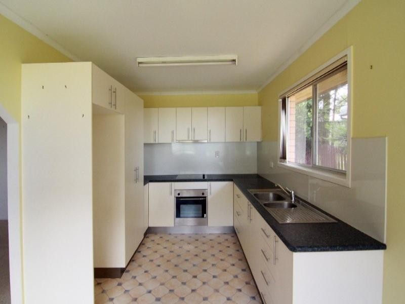 54 Hampton Street, Harristown QLD 4350