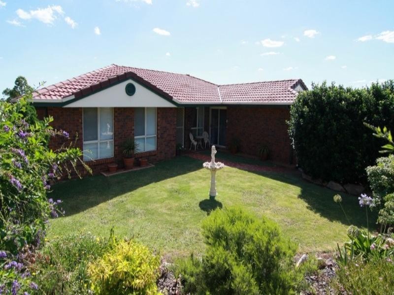 2 Carys Road, Glenvale QLD 4350