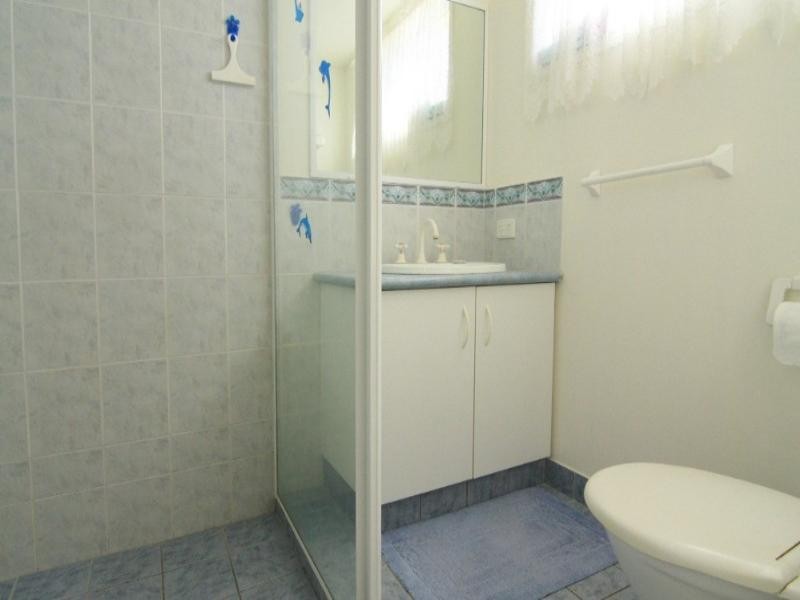 2 Carys Road, Glenvale QLD 4350