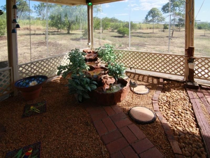 2 Carys Road, Glenvale QLD 4350