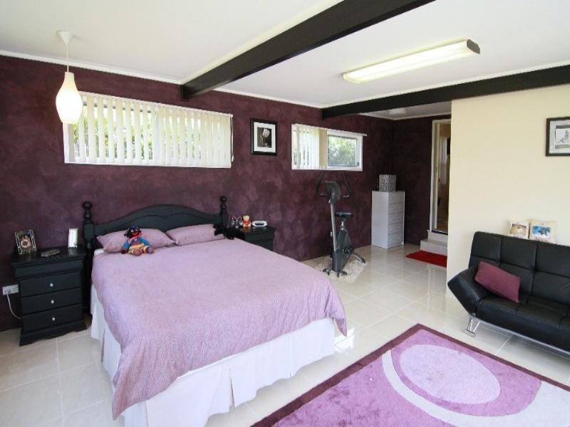 16 Gladstone Street, Newtown QLD 4350