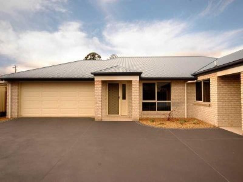 1/8 Barambah Drive, Glenvale QLD 4350