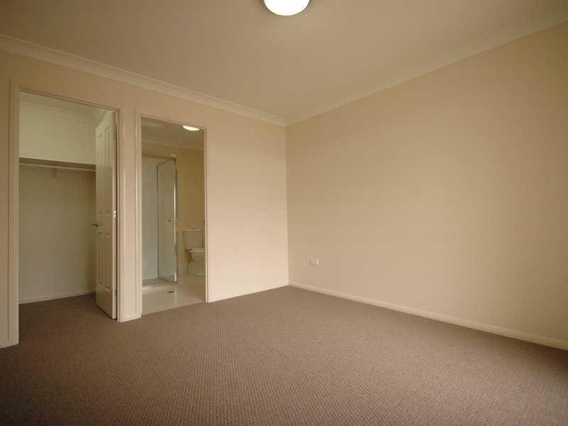 1/8 Barambah Drive, Glenvale QLD 4350