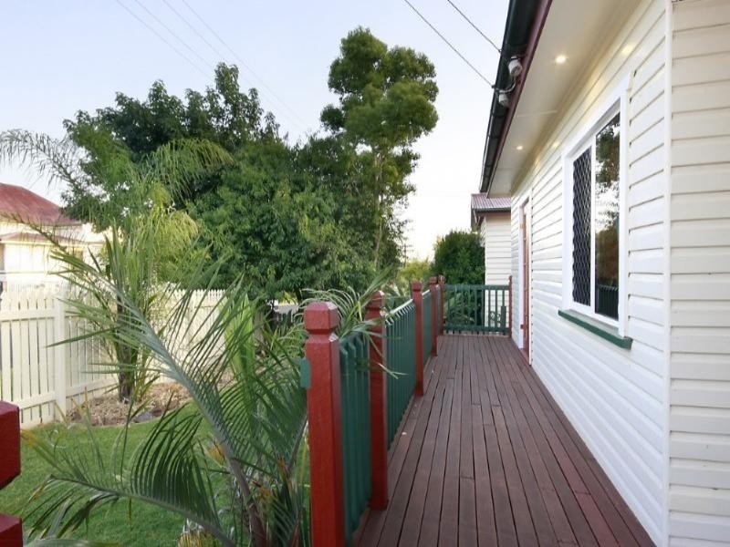 9 Edward Street, North Toowoomba QLD 4350