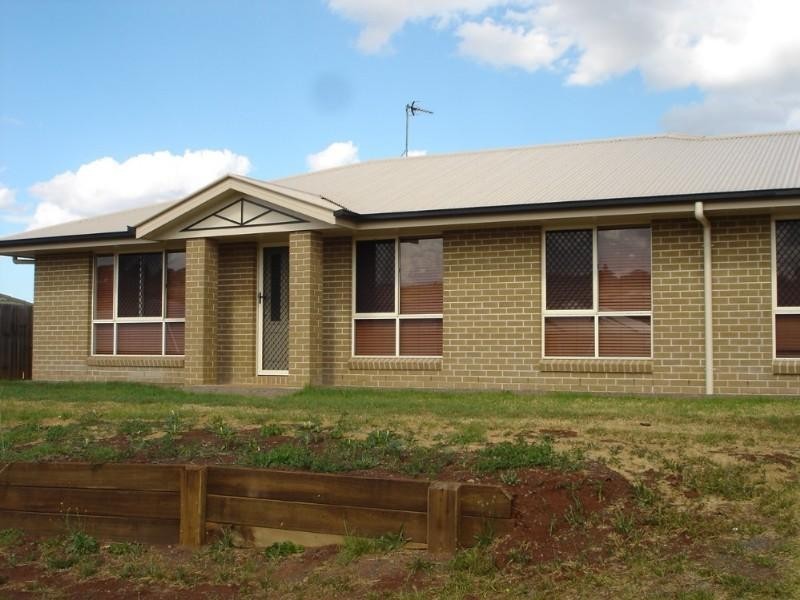 14 Willowburn Drive, Toowoomba QLD 4350