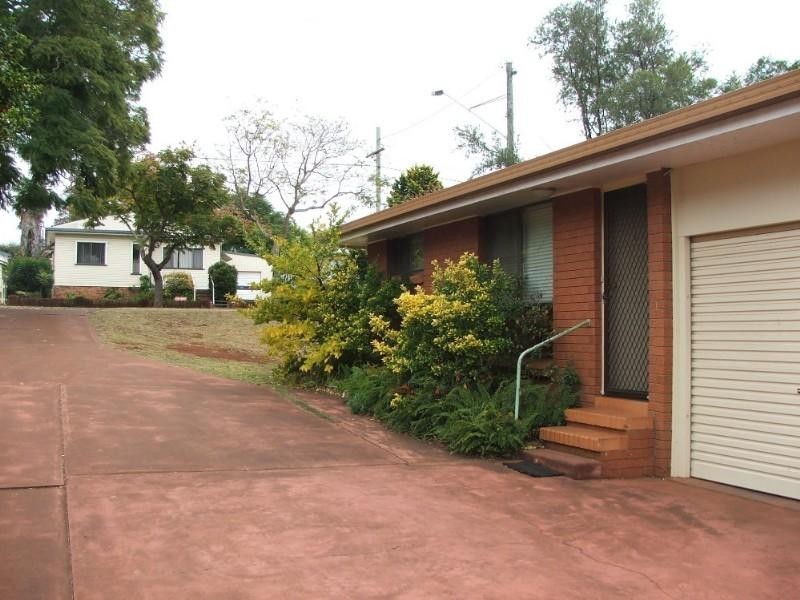 1/210A West Street, South Toowoomba QLD 4350