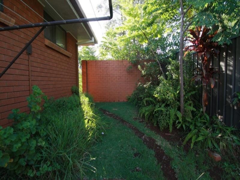 1/210A West Street, South Toowoomba QLD 4350