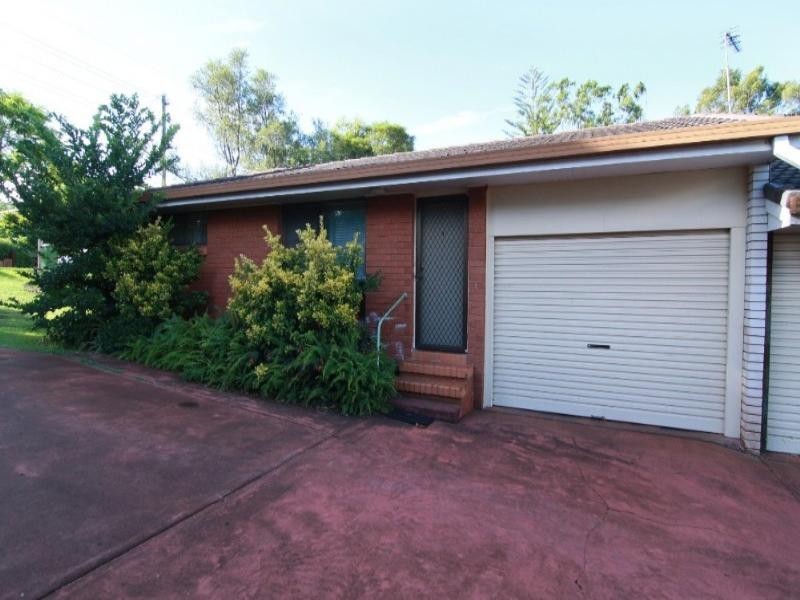 1/210A West Street, South Toowoomba QLD 4350
