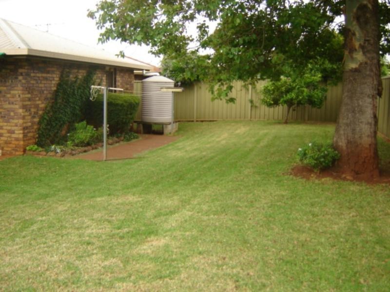 Kearneys Spring QLD 4350