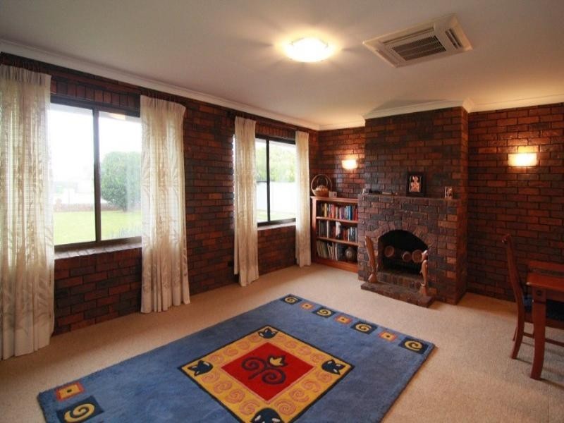 10 Camellia Court, Darling Heights QLD 4350