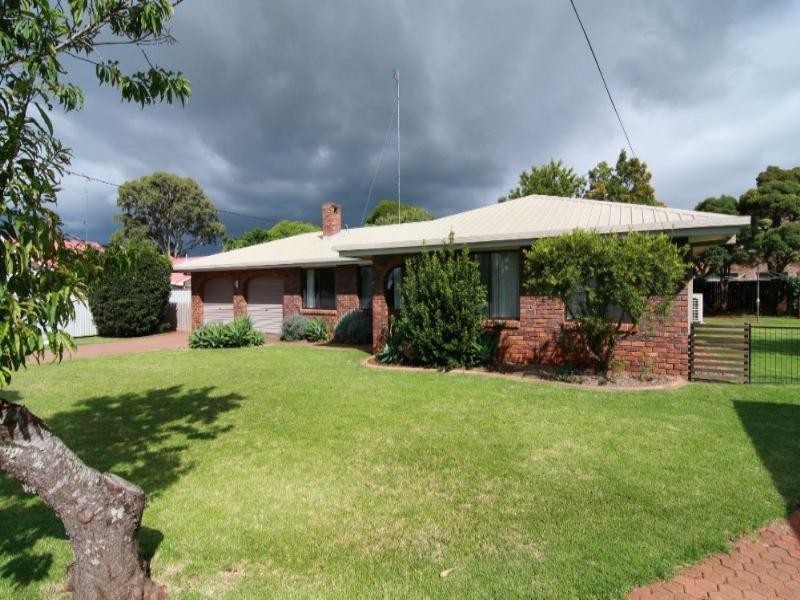 10 Camellia Court, Darling Heights QLD 4350