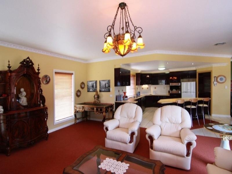 16 Windermere Drive, Hodgson Vale QLD 4352