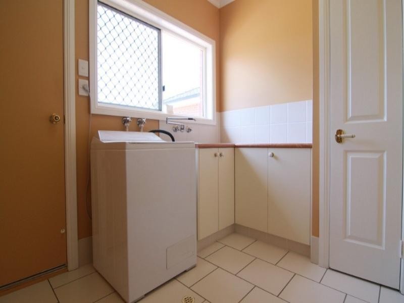 16 Windermere Drive, Hodgson Vale QLD 4352